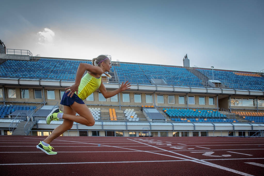 纽约洋基队捕手东冈达成单场三响炮，成为队史奇兵