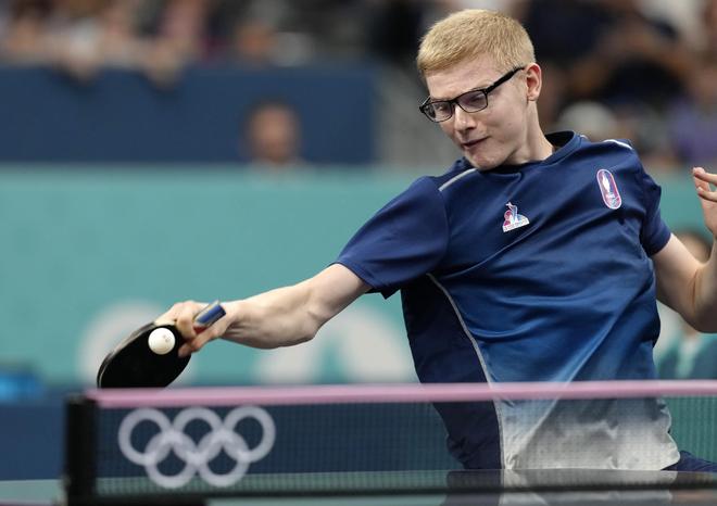 余依婷也充 余依婷也充